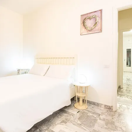 Piazza Gramsci Amazing With Balcony - Collection Apartman