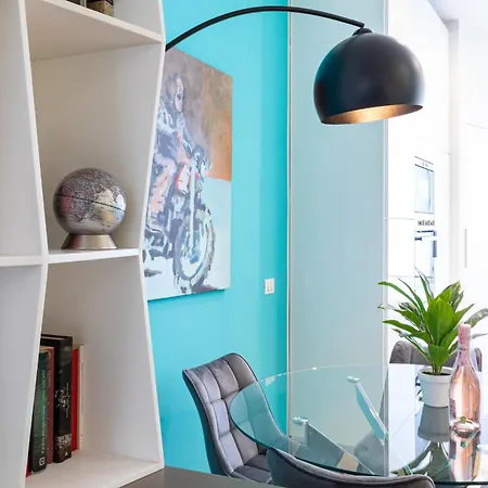 Piazza Gramsci Amazing With Balcony - Collection Apartment Milan