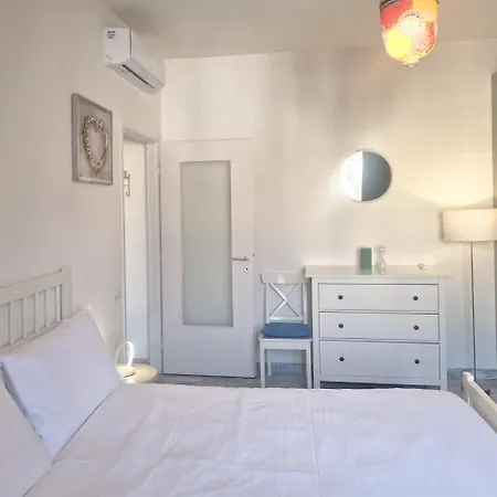 Piazza Gramsci Amazing With Balcony - Collection Apartment *