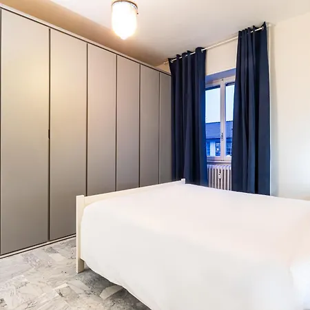 Piazza Gramsci Amazing With Balcony - Collection Apartment Milan